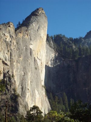 Leaning Tower, Yosemite Valley, By Meros Felsenmaus - Own work, CC BY-SA 3.0