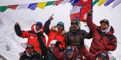 Première ascension hivernale du K2 : des népalais au sommet