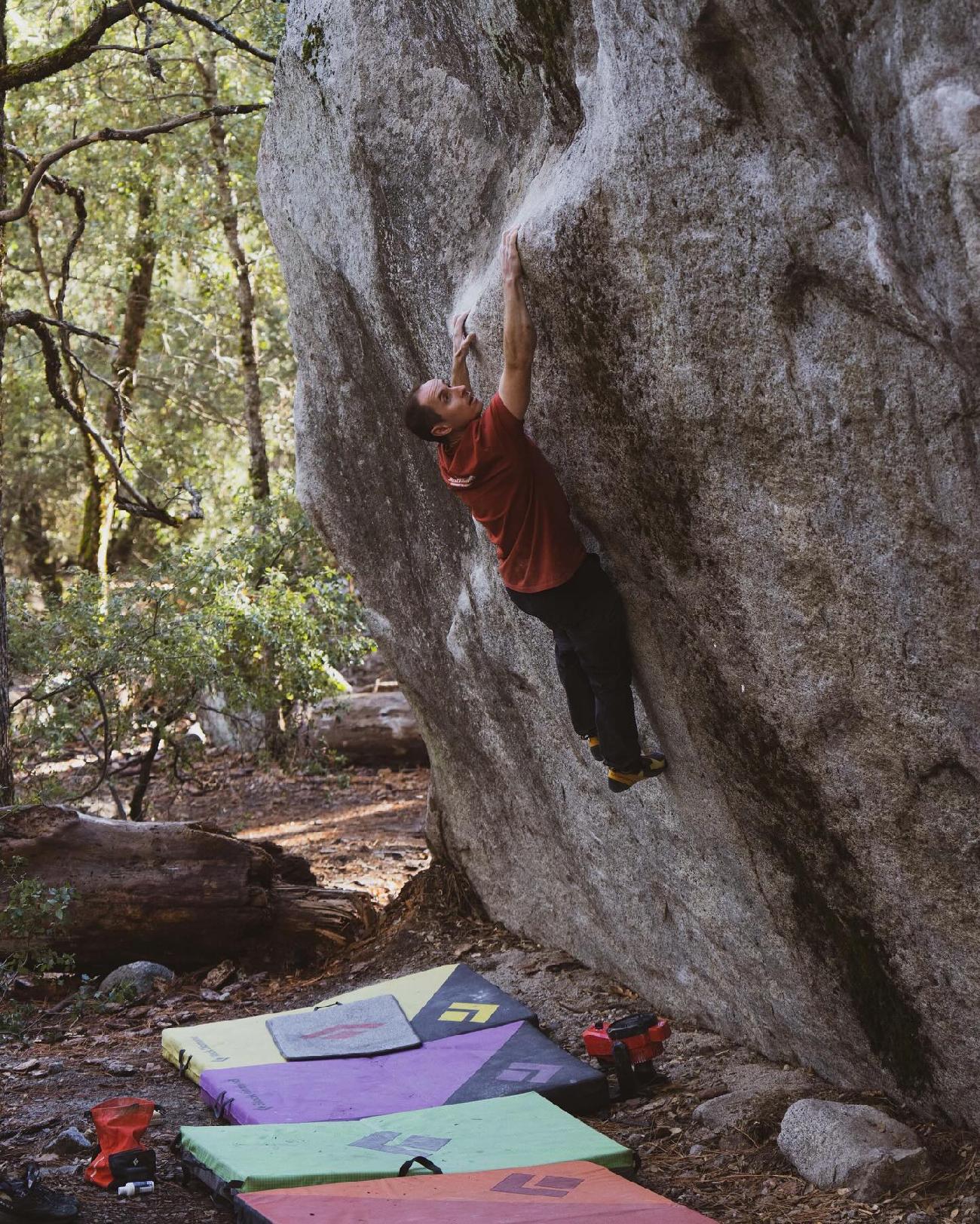 Carlo Traversi libère The Dark Side, rocher 8C+ à Yosemite