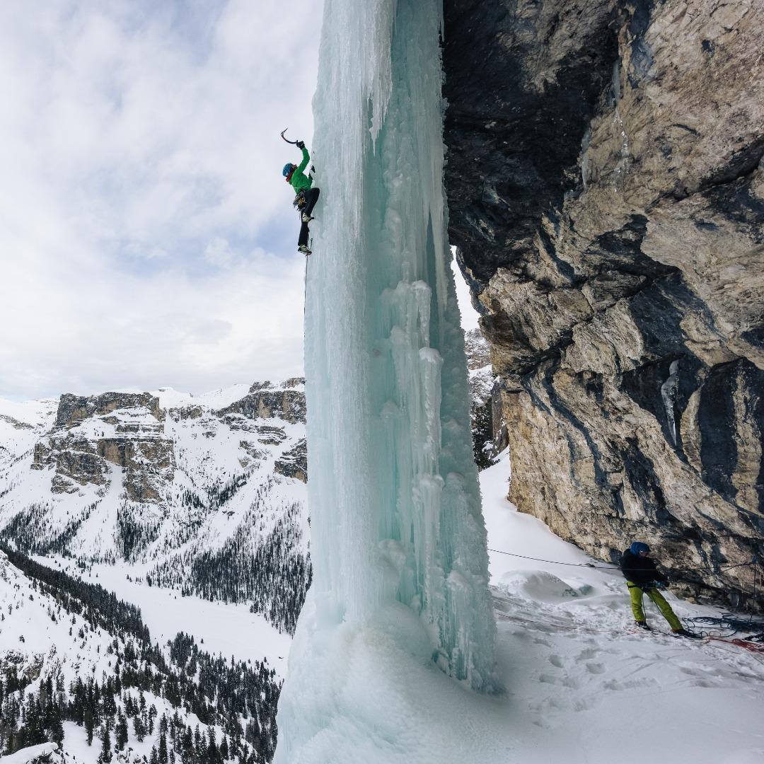 Escalade sur glace avec CAMP sur cascades gelées : créées par la nature, à admirer et à grimper