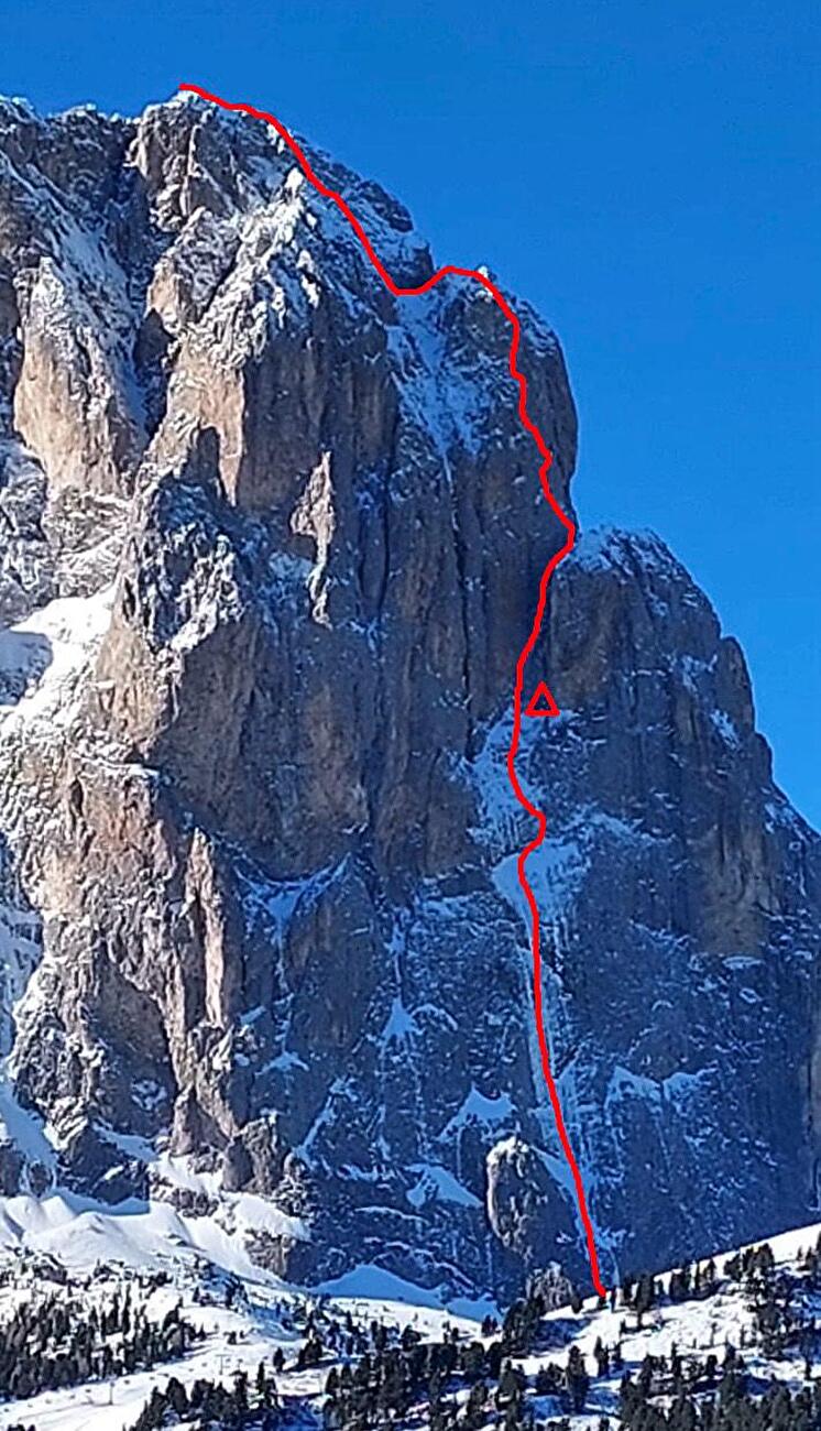 Langkofel, Dolomites, Martin Feistl, Simon Gietl - La première ascension de 'Aura' sur la face NE de Langkofel, Dolomites (Martin Feistl, Simon Gietl 02-03/02/2024)