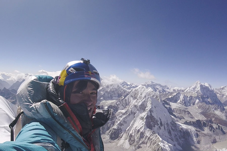 David Lama, Lunag Ri, Himalaya - David Lama prend une photo de lui au sommet du Lunag Ri (6907m) dans l'Himalaya le 25/10/2018
