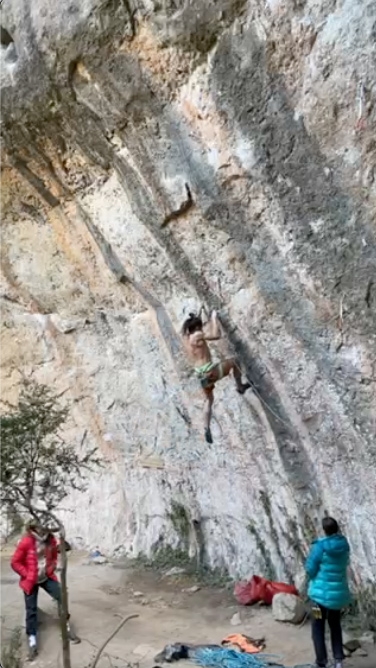 Pietro Vidi, Last Night, Siurana - Pietro Vidi répétant Last Night (9a) à Siurana en Espagne