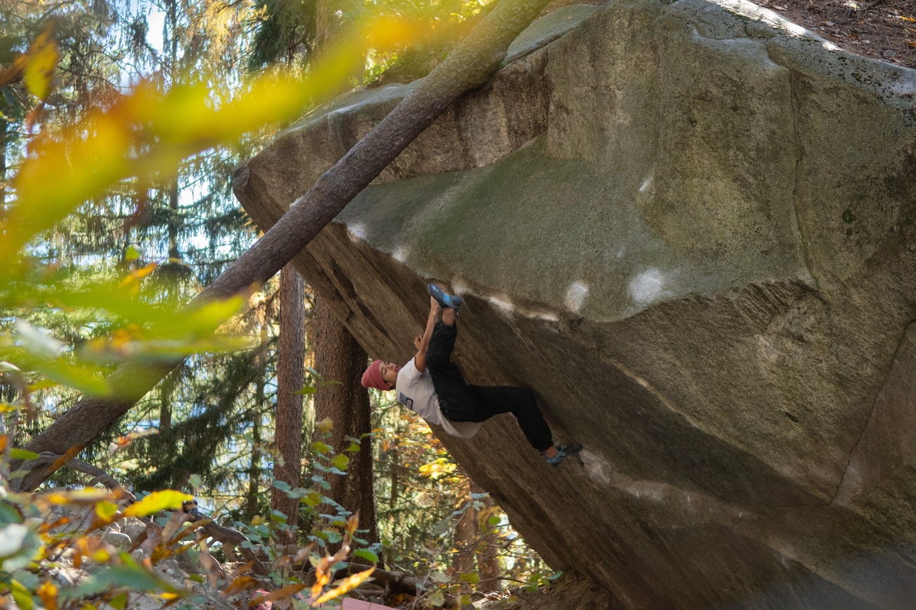 Pietro Vidi, Dreamtime, Cresciano - Pietro Vidi escalade son premier problème de bloc 8C, Dreamtime à Cresciano le 19/11/2022