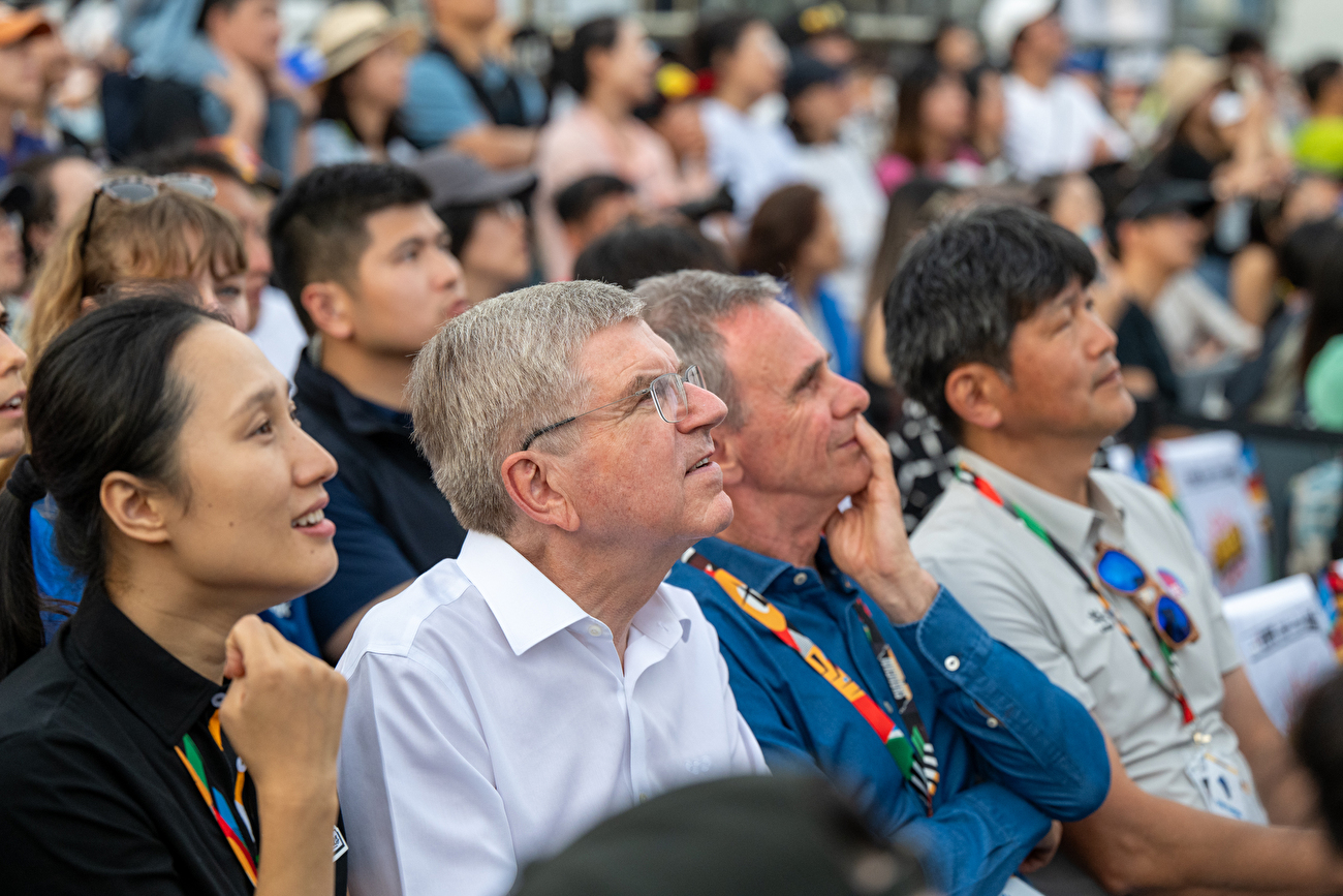 Série de qualification olympique de Shanghai - Thomas Bach, président de l'IO, et Marco Scolaris, président de l'IFSC, série de qualification olympique à Shanghai