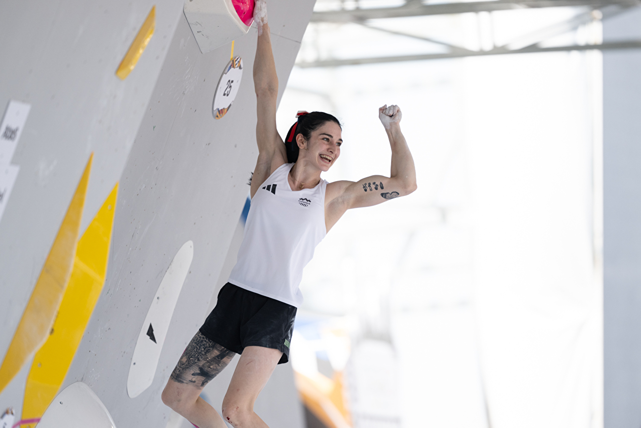 Série de qualification olympique de Shanghai - Mia Krampl, Boulder et leader, série de qualification olympique à Shanghai