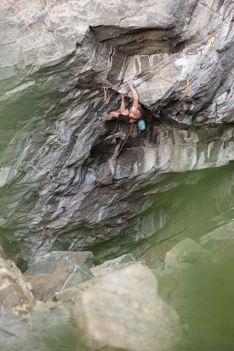 Alexander Rohr - Alex Rohr sur le premier pitch de 'Change' (9a+/b) à Flatanger