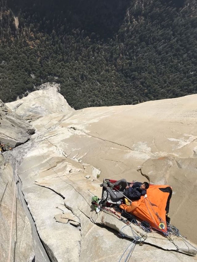 Keita Kurakami The Nose El Capitan - Keita Kurakami réalise son ascension libre en solo sur corde du Nose sur El Capitan à Yosemite, en novembre 2018, immortalisée par Hazel Findlay