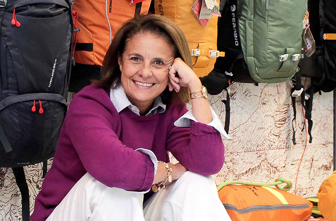 Anna Ferrino, PDG de Ferrino, reçoit le prix Compasso d'Oro Career