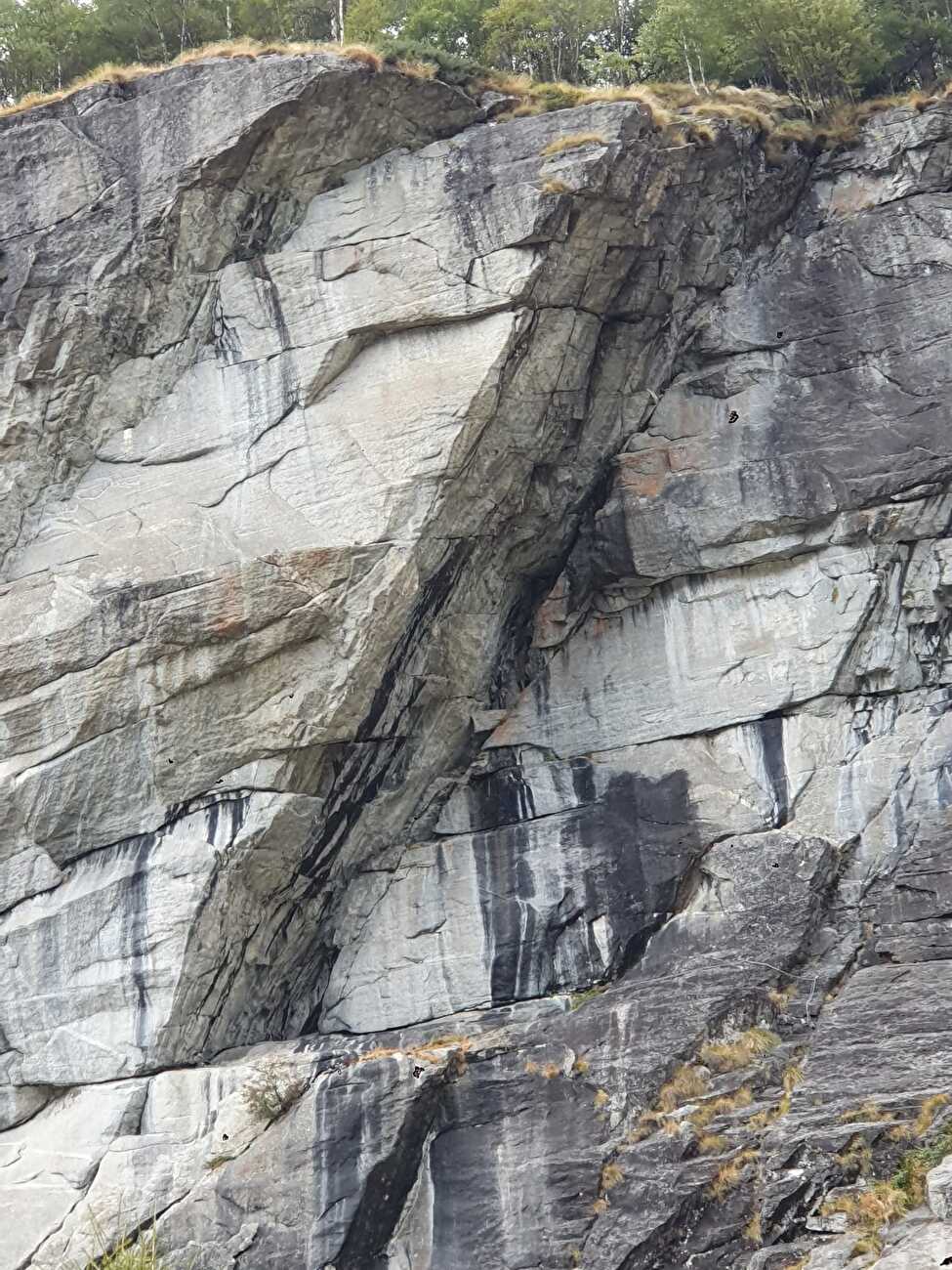 Ferro, Val del Ferro, Val di Mello, Italie - Le rocher Ferro à Val del Ferro (Val di Mello)