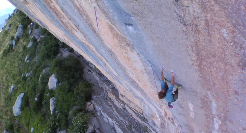 Chris Sharma, Ceuse - Chris Sharma escalade les Trois Degrés de Séparation à Ceuse