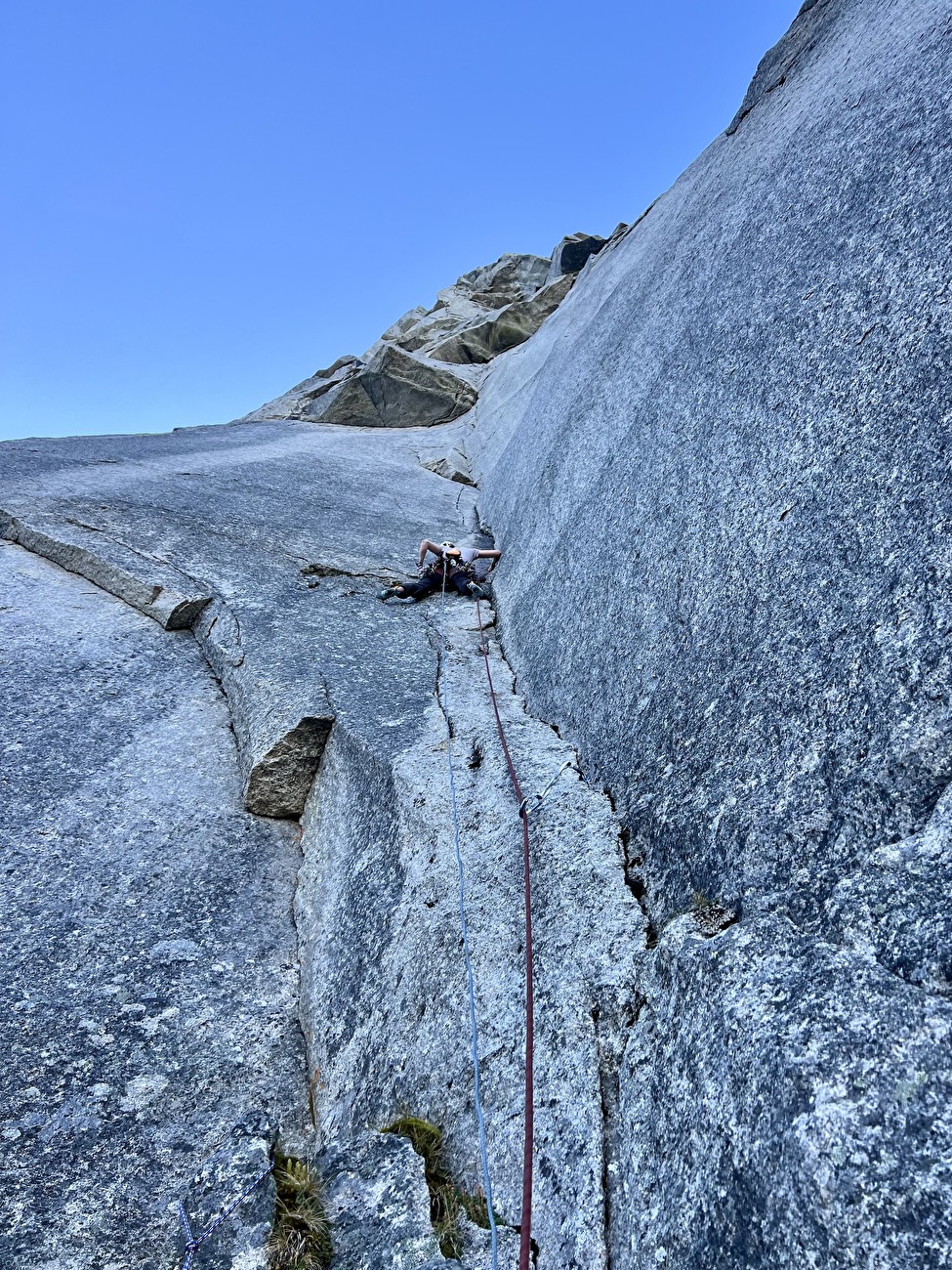 Tuva Stavø réalise la première ascension féminine de l'Arctandria sur Blåmann en Norvège