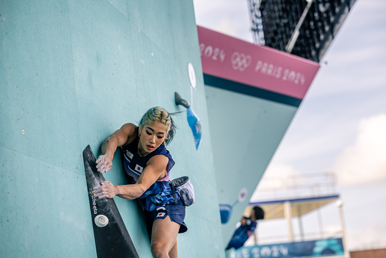 JO Paris 2024 - JO Paris 2024 : Miho Nonaka s'entraîne au mur d'escalade du Bourget