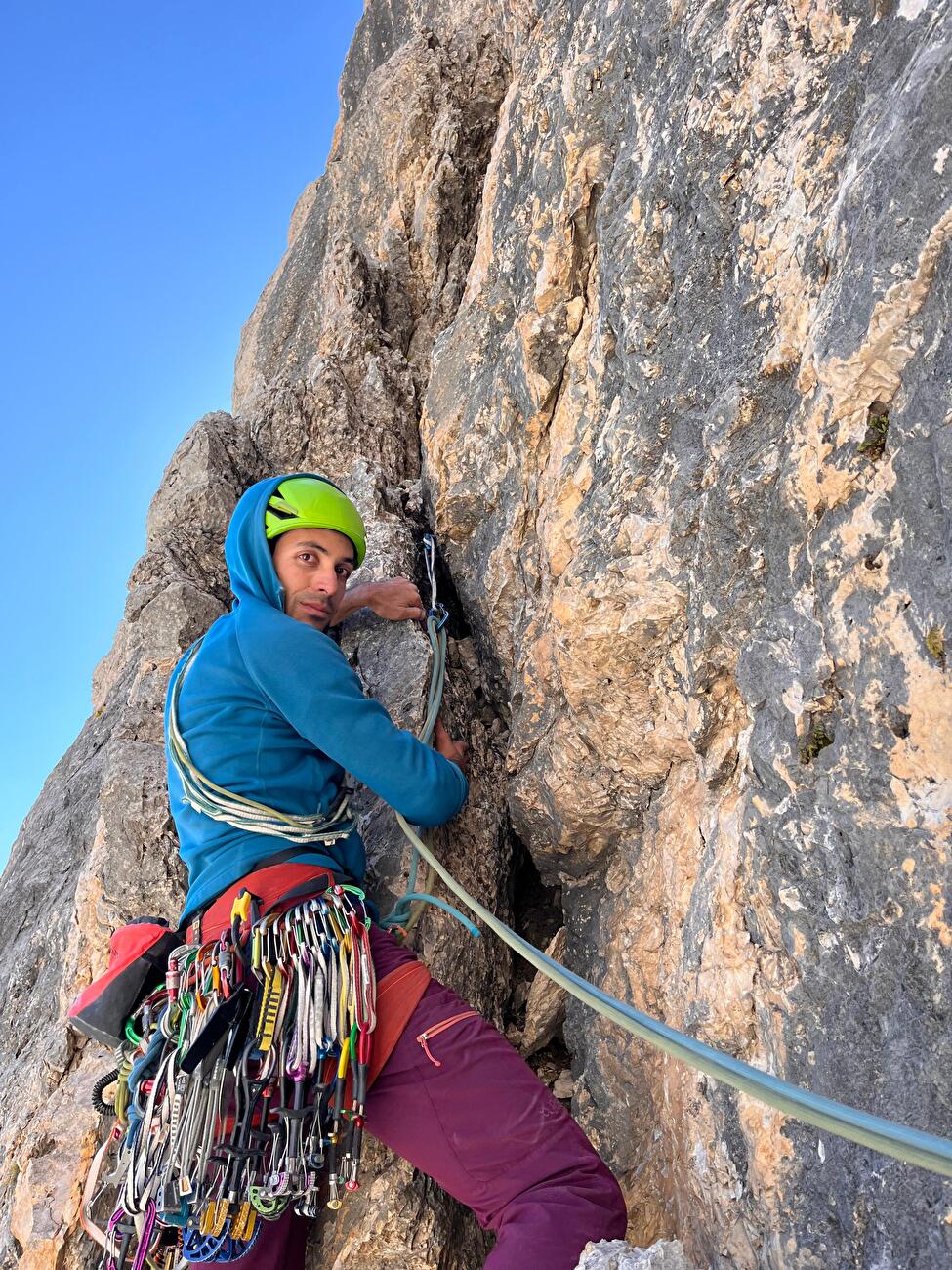 Nasim Eshqi, Sina Heidari - La première ascension de 'Femme, Vie, Liberté' sur Rosengarten / Catinaccio, Dolomites (Arianna Capra, Nasim Eshqi, Sina Heidari, Gianni Trepin 25/09/2023)