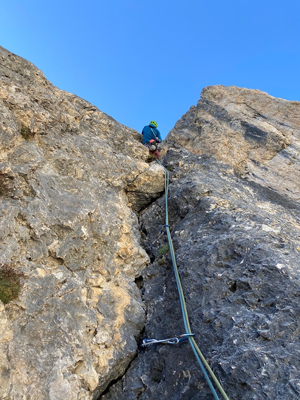 Nasim Eshqi, Sina Heidari - La première ascension de 'Femme, Vie, Liberté' sur Rosengarten / Catinaccio, Dolomites (Arianna Capra, Nasim Eshqi, Sina Heidari, Gianni Trepin 25/09/2023)