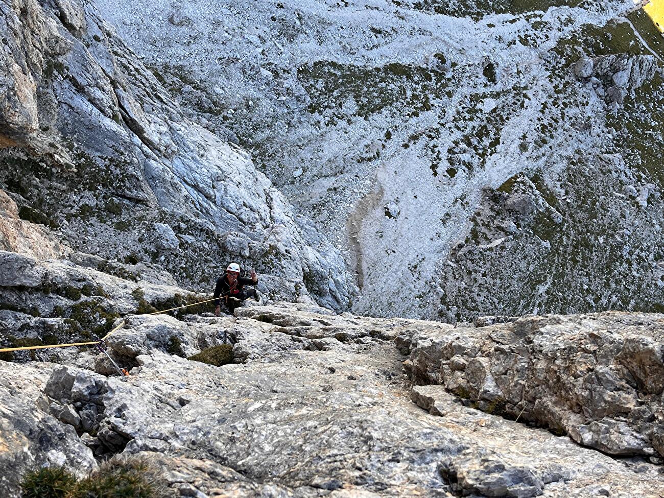 Nasim Eshqi, Sina Heidari - La première ascension de 'Femme, Vie, Liberté' sur Rosengarten / Catinaccio, Dolomites (Arianna Capra, Nasim Eshqi, Sina Heidari, Gianni Trepin 25/09/2023)