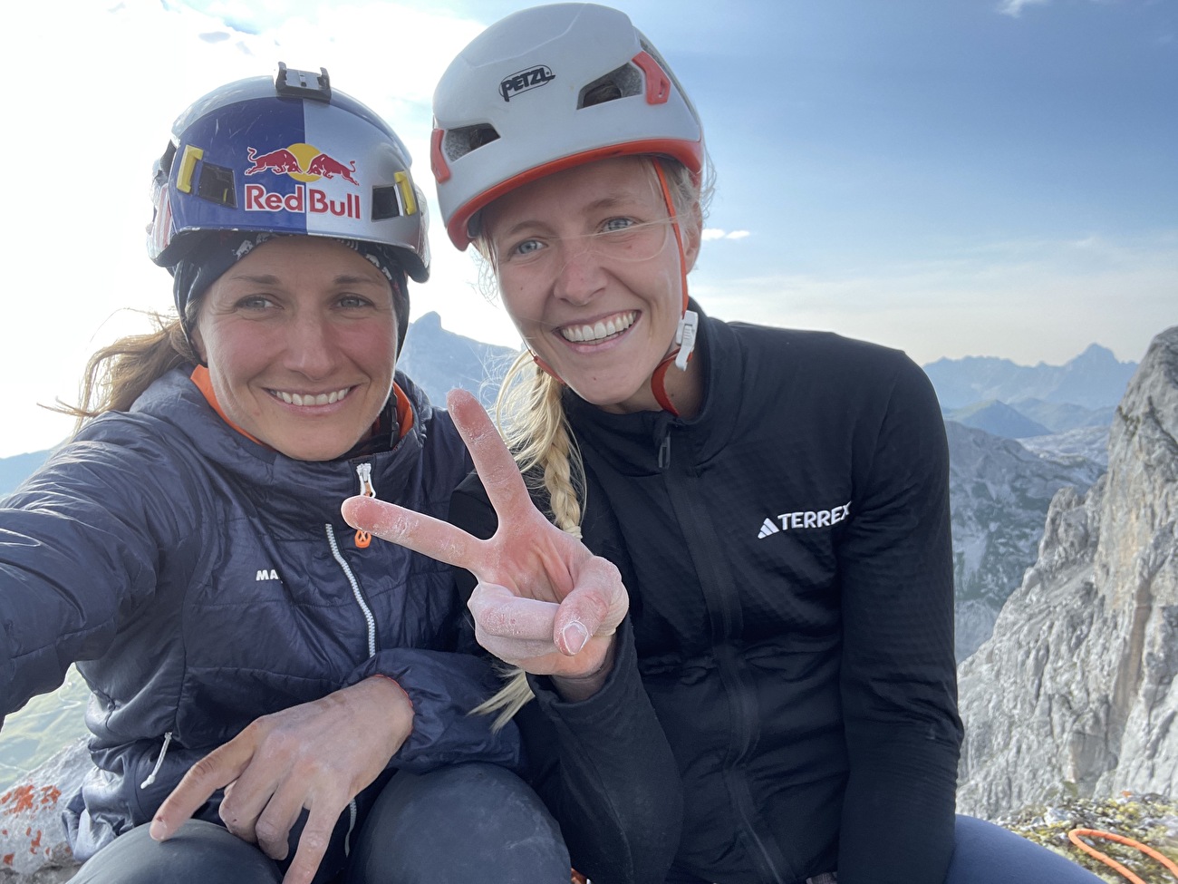 Schijenfluh Rätikon Lara Neumeier Nadine Wallner - Nadine Wallner et Lara Neumeier après avoir répété 