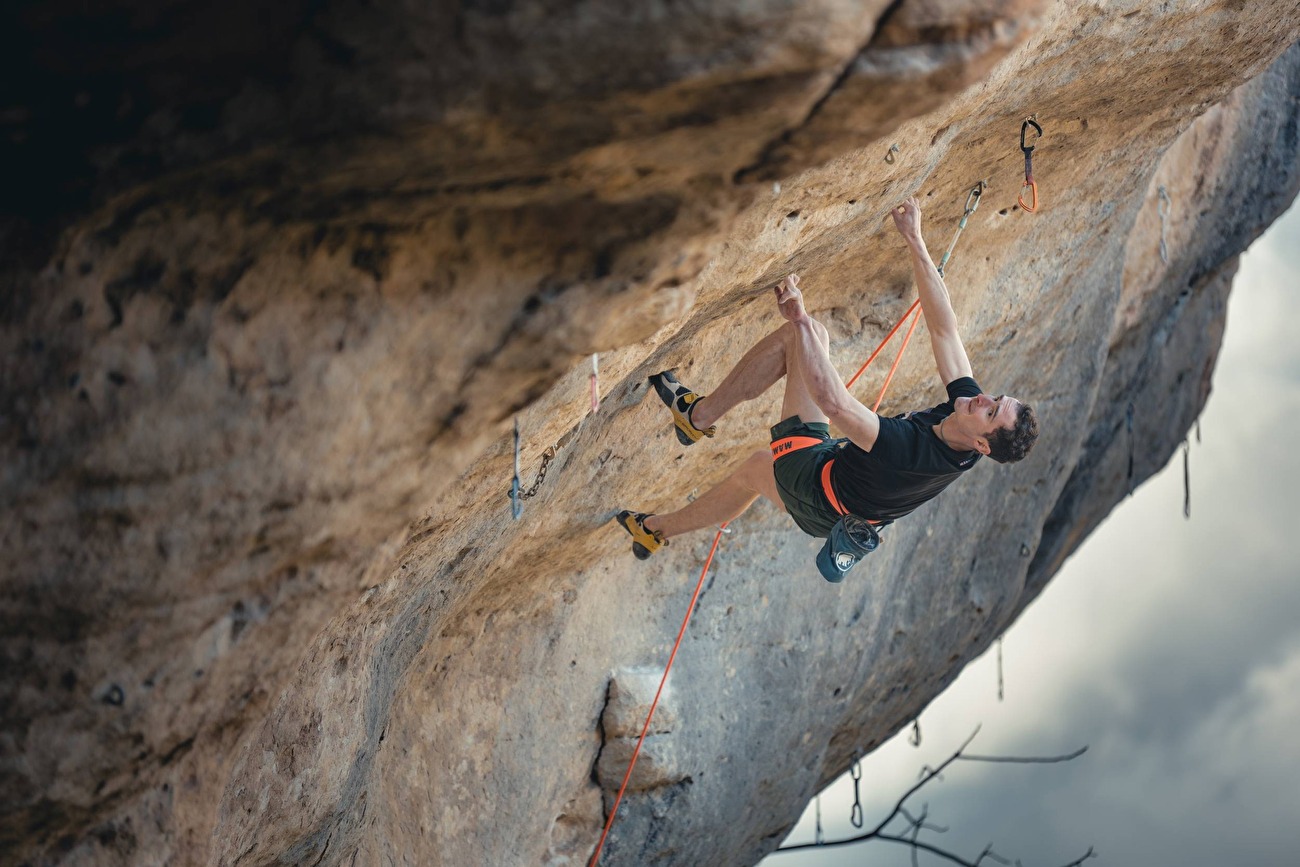 Adam Ondra Buoux - Adam Ondra grimpe sur le nouveau secteur à Buoux