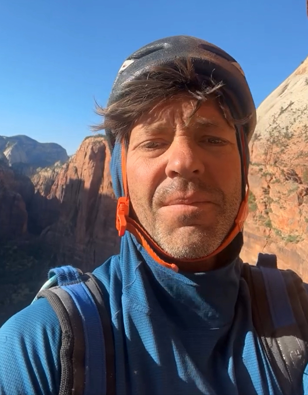 Nate Brown, Civil Disobedience, Angels Landing, Zion Canyon, USA - Nathan Brown lors de la première ascension de « Civil Disobedience » sur la face nord d'Angels Landing, Zion Canyon, USA