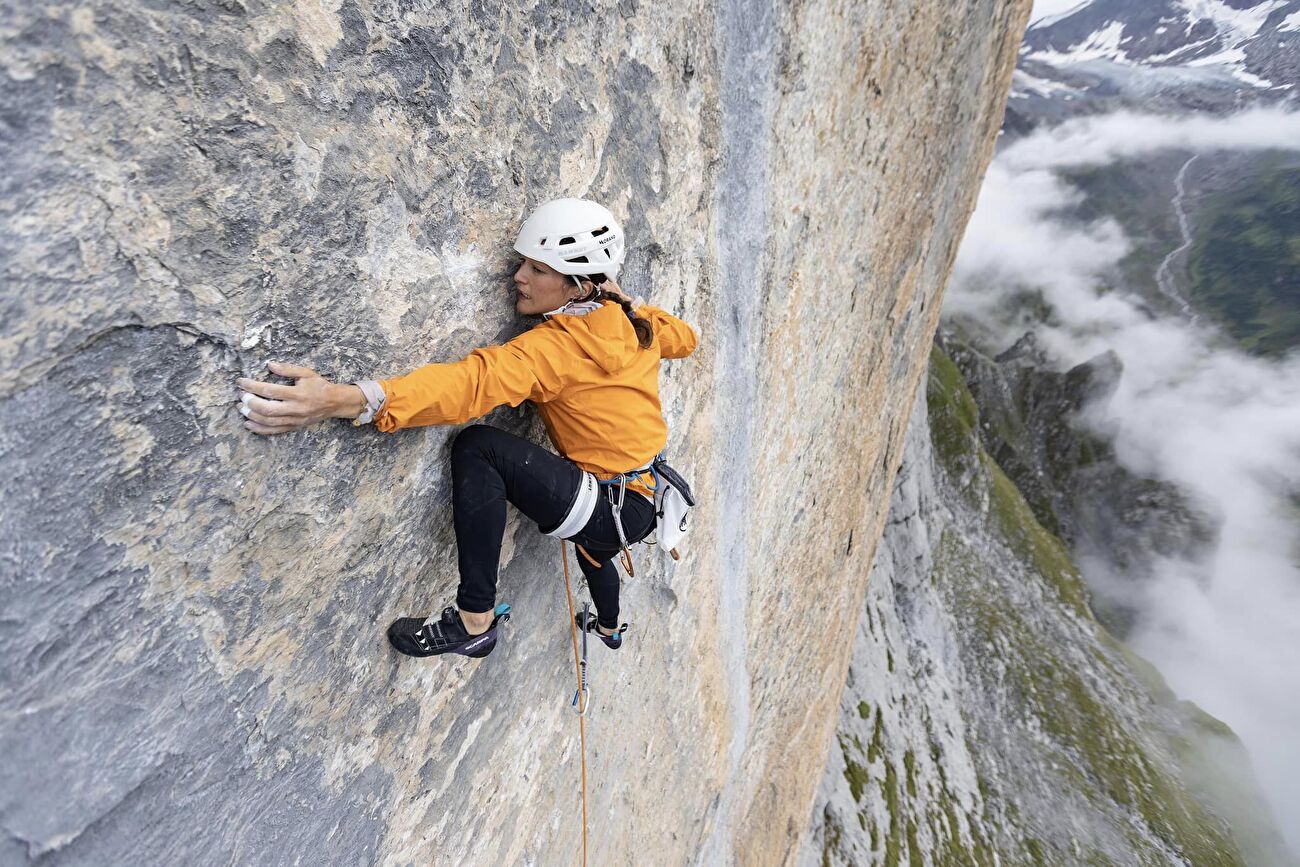 Katherine Choong Zahir, Wenden, Suisse - La grimpeuse suisse Katherine Choong réalise la première ascension féminine du Zahir (8b+, 300m) à Wenden, Suisse, 02/09/2024