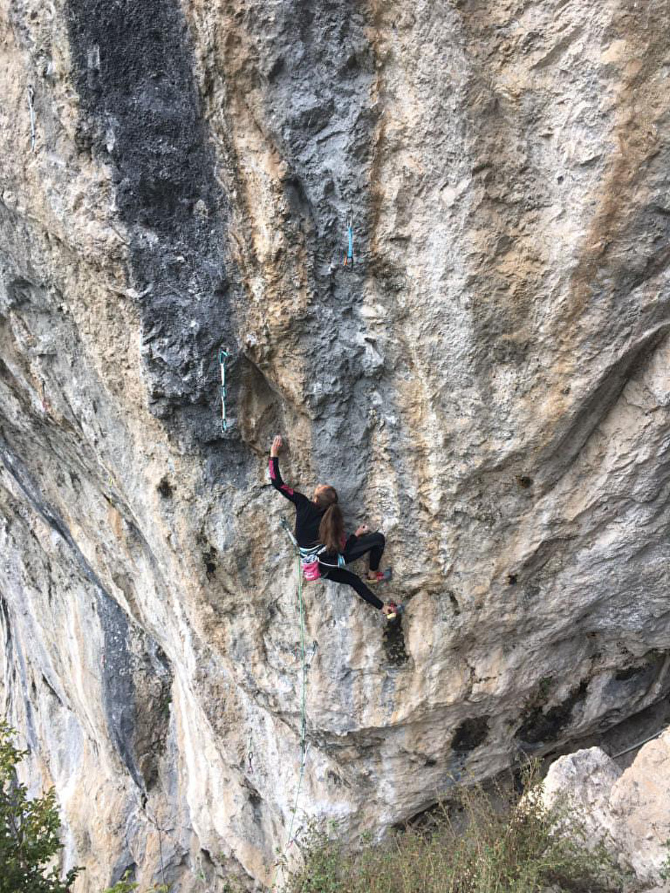 Laura Rogora redpointe Goldrake (9a+) et met en vue Jedi (8b) à Cornalba