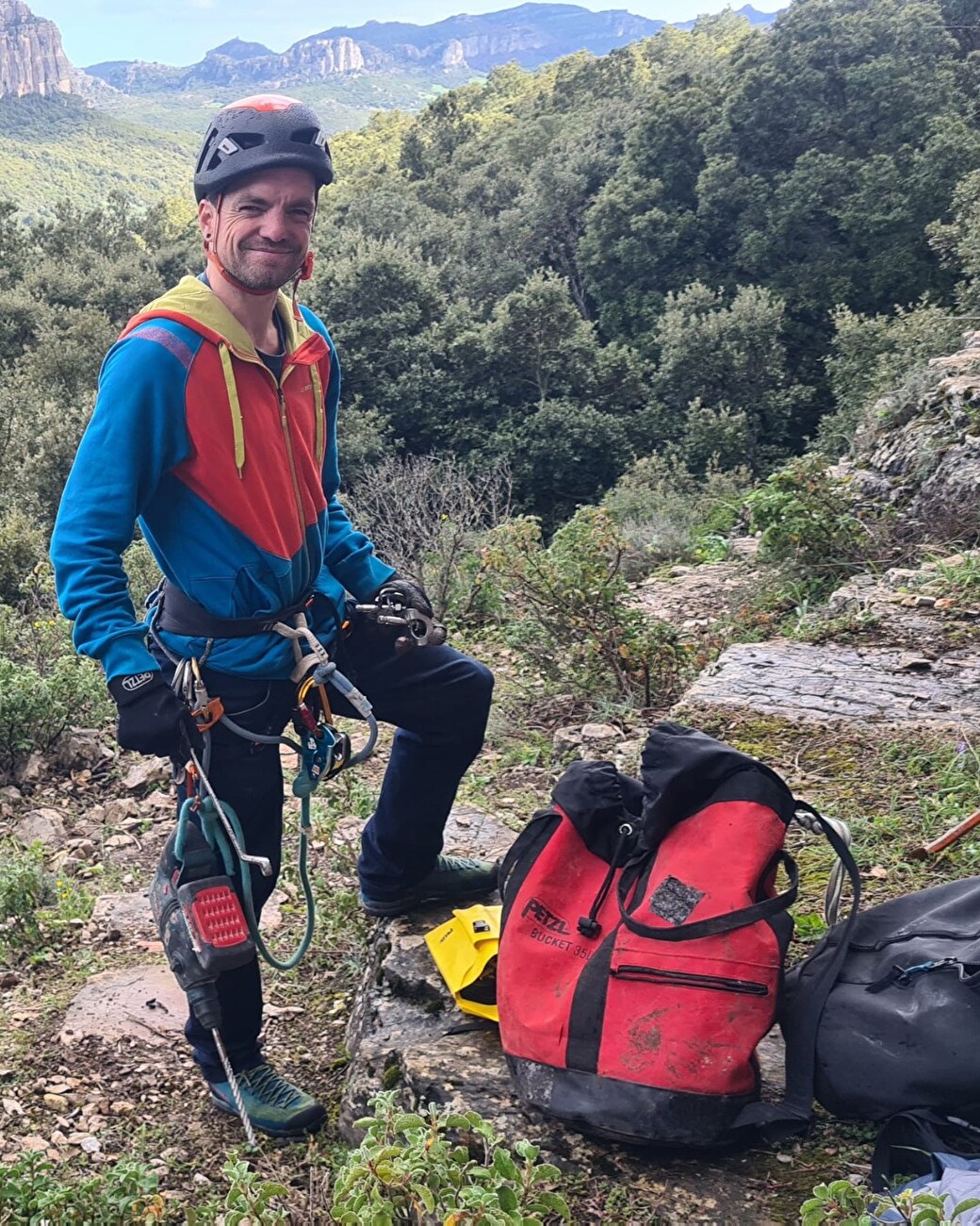 Klaas Willems - Nouveau routage de Klaas Willems à Ulassai en Sardaigne