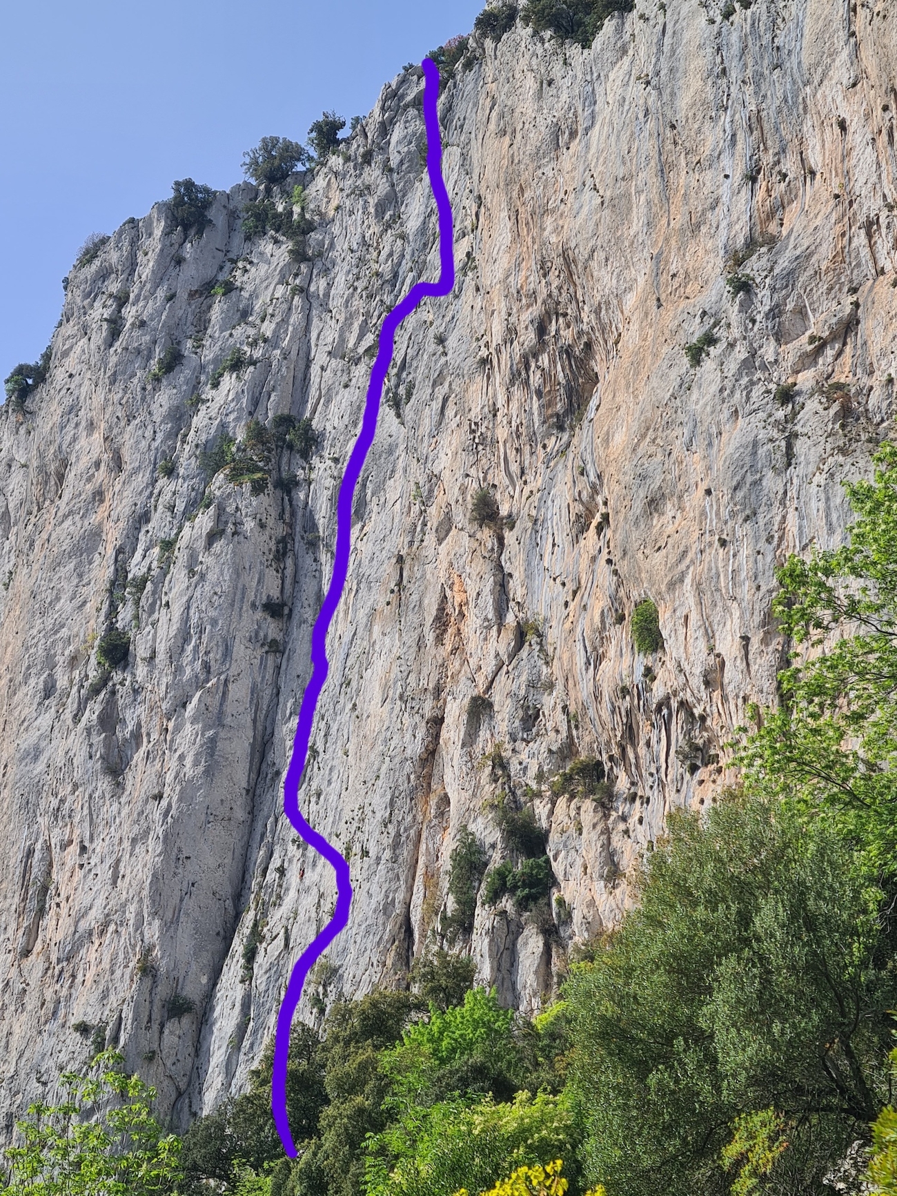 Punta Argennas, Sardaigne, Mathias Mandi, Klaas Willems - La ligne de 'I Ribelli Della Montagna' à Punta Argennas en Sardaigne, réalisée par Mathias Mandi et Klaas Willems 