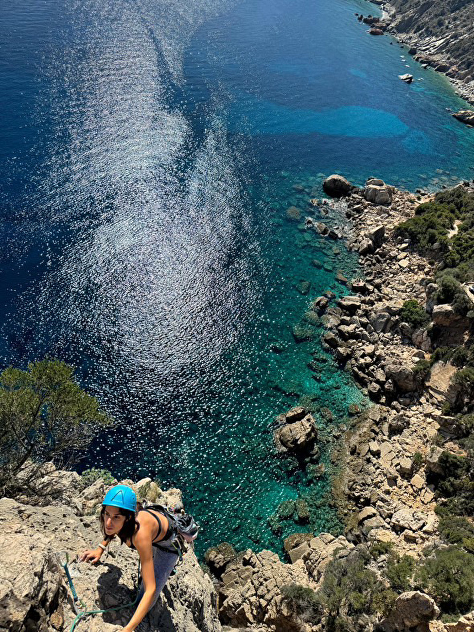 Pedra Longa Sardaigne - Pedra Longa, Sardaigne : gravir la voie 'Giai amus a obiare' établie par Josef Hilpold