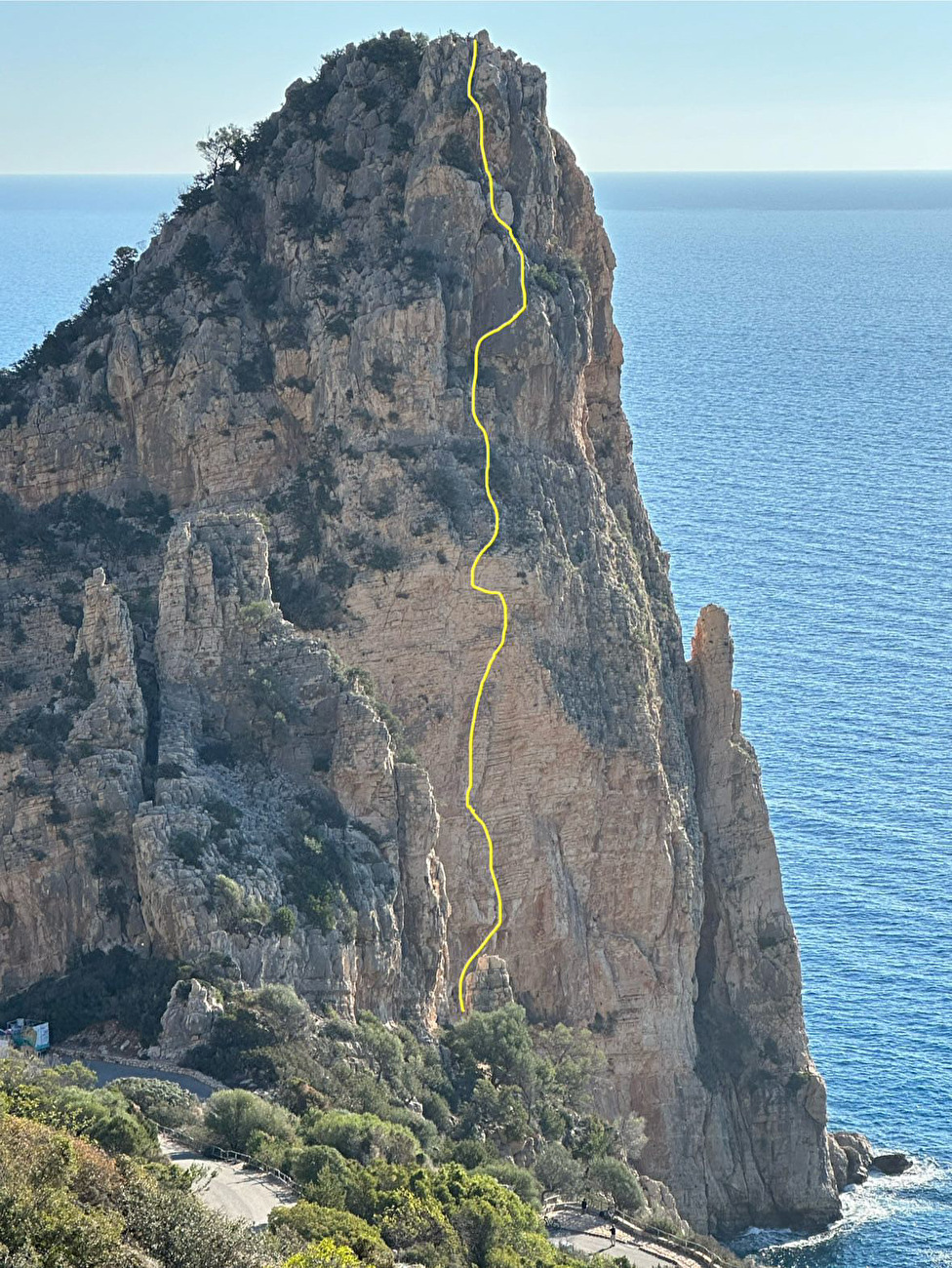 Pedra Longa Sardaigne - Pedra Longa, Sardaigne : gravir la voie 'Giai amus a obiare' établie par Josef Hilpold