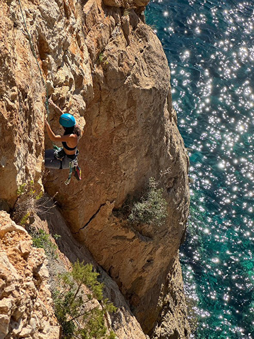 Pedra Longa Sardaigne - Pedra Longa, Sardaigne : gravir la voie 'Giai amus a obiare' établie par Josef Hilpold