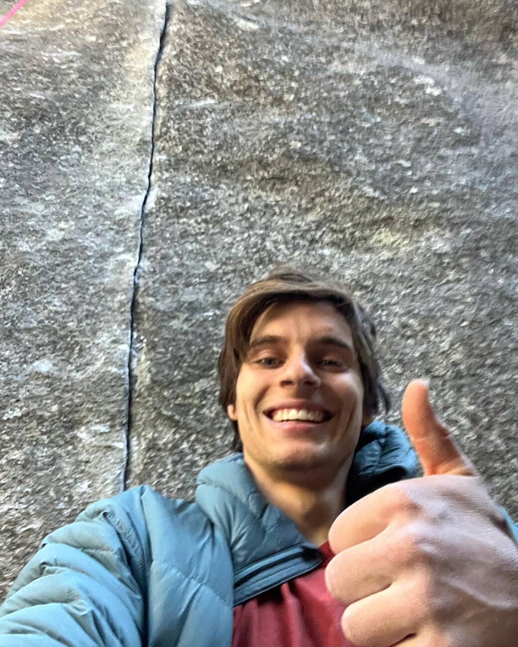 Connor Herson - Connor Herson après avoir gravi la 'Magic Line' (8.14c/8c+) à Vernal Falls, Yosemite, octobre 2024