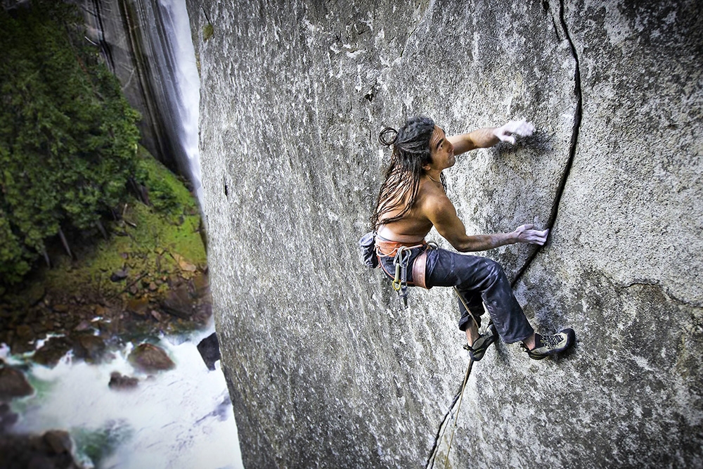 Lonnie Kauk - Lonnie Kauk réalise la deuxième ascension de la Magic Line à Yosemite, gravie pour la première fois par son père Ron Kauk en 1996