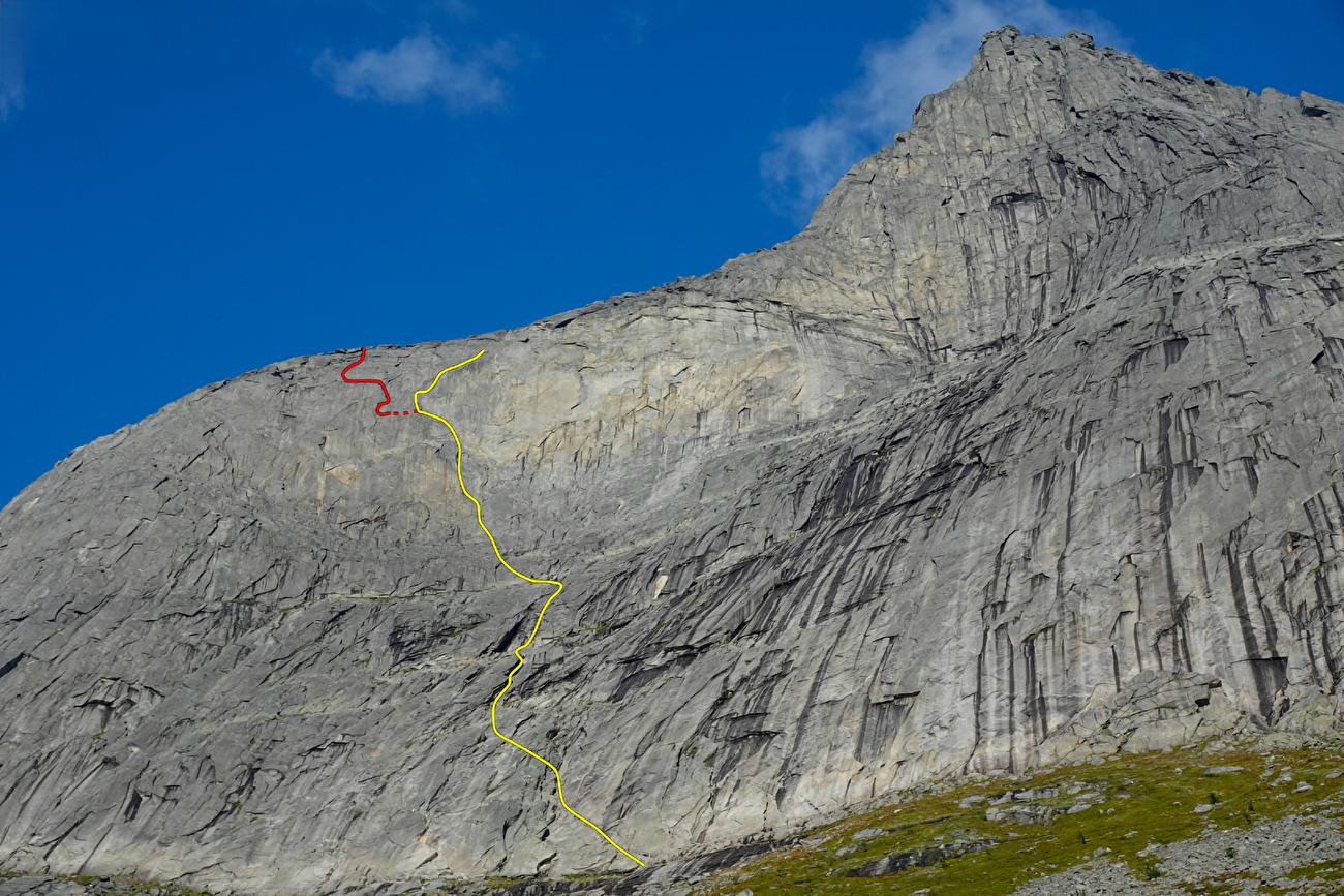 Stetind Norvège, Dave MacLeod, Calum Muskett - L'itinéraire 'Line Dancing' (800m, E5 6b) sur la face SW de Stetind en Norvège (Dave MacLeod, Calum Muskett 09/2024)