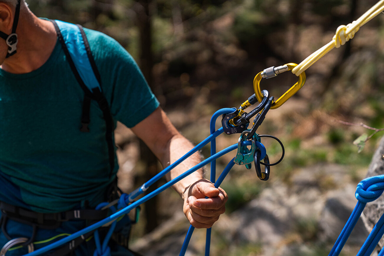 Assurer sur plusieurs grandes longueurs selon Climbing Technology