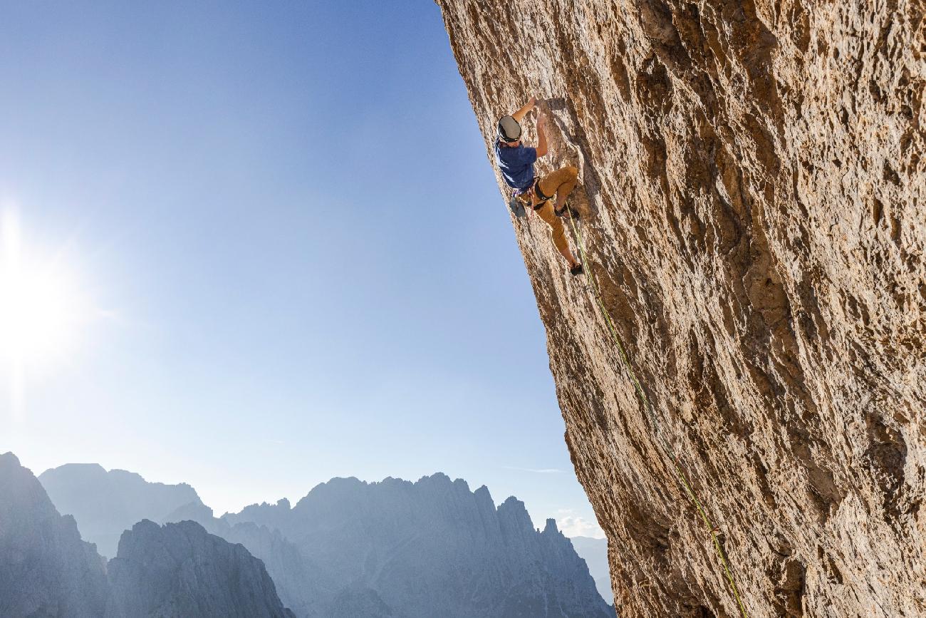 Louis Gundolf, Lama project, Laserz, Lienz Dolomites - Louis Gundolf réalise la première ascension libre du 'Lama project' sur la face sud de Laserz, Lienz Dolomites