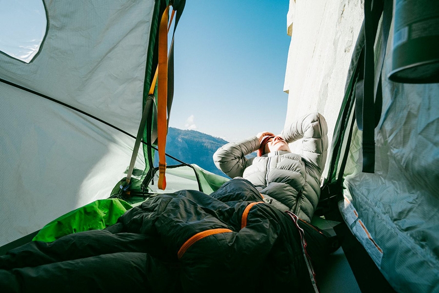 The Nose El Capitan Yosemite - Jacopo Larcher et Barbara Zangerl travaillant The Nose, El Capitan, Yosemite en 2018