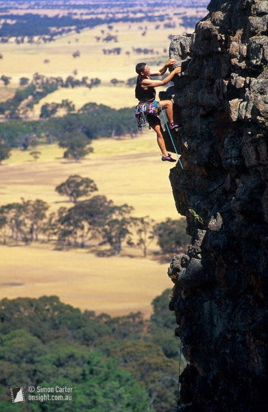 Mount Arapiles, Australie - Louise Shepherd mène le cinquième lancer du classique Bard (12 120 mètres), Mount Arapiles.