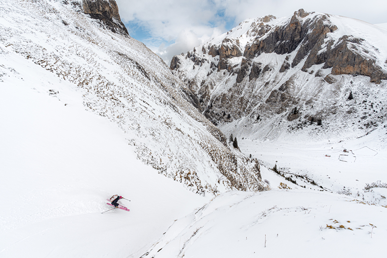 Elisa Bessega, Enrico Mosetti, Matteo Sarto, Lorenzo Barutta - Transcardus, une histoire de ski balkanique par Elisa Bessega, avec Enrico Mosetti, Matteo Sarto et Lorenzo Barutta