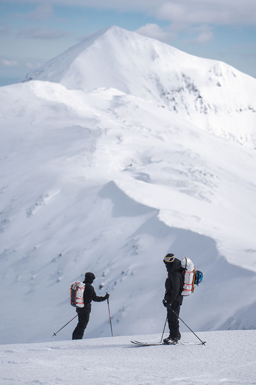 Elisa Bessega, Enrico Mosetti, Matteo Sarto, Lorenzo Barutta - Transcardus, une histoire de ski balkanique par Elisa Bessega, avec Enrico Mosetti, Matteo Sarto et Lorenzo Barutta