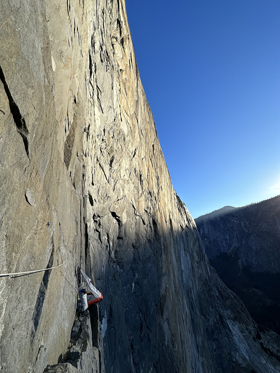 El Nino, El Capitan, Yosemite, Lara Neumeier, Nemuel Fuerle - Lara Neumeier et Nemuel Fuerle répètent « El Niño » via « Pineapple Express » sur El Capitan à Yosemite, novembre 2024