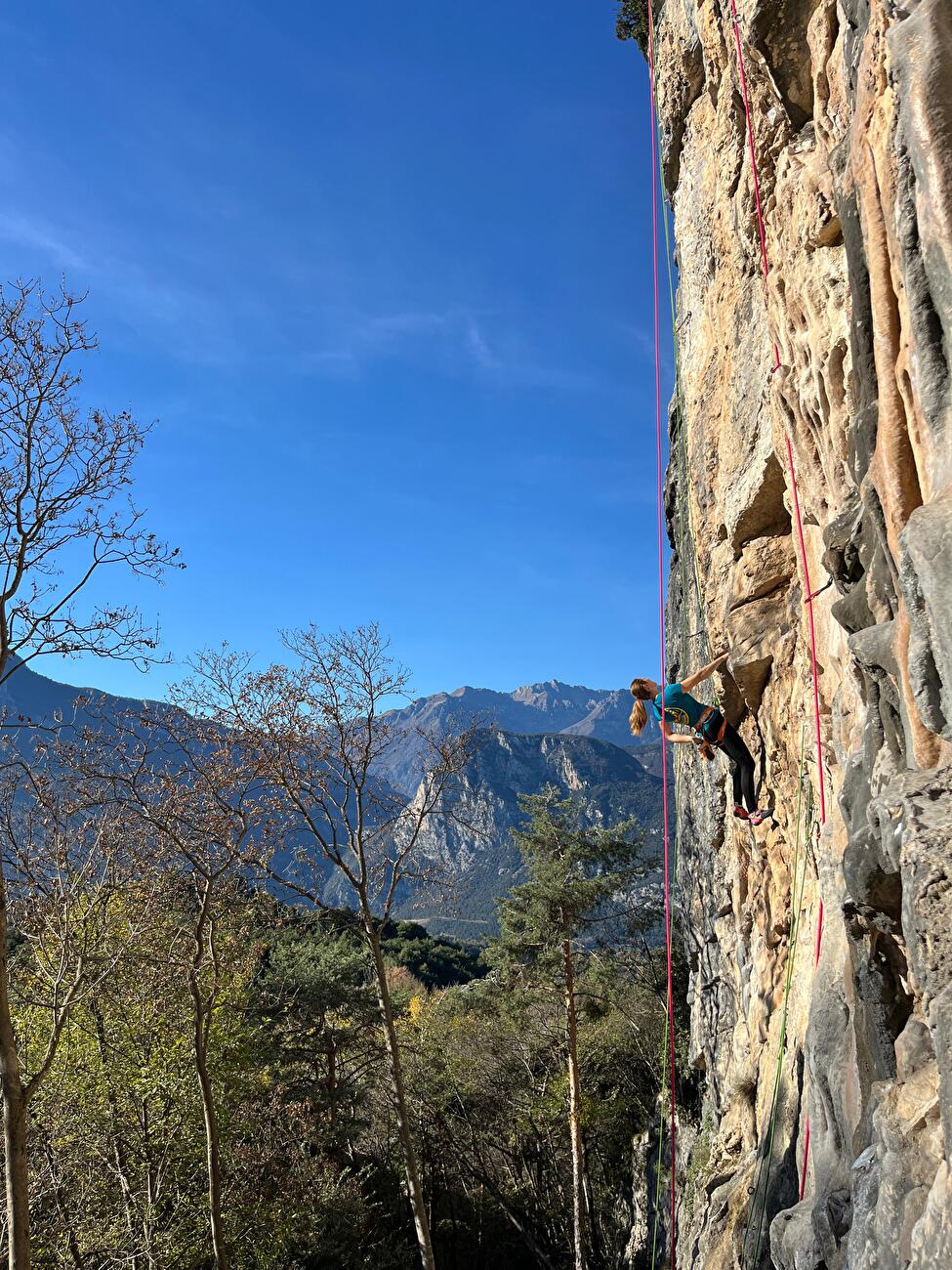 Castel Madruzzo, Arco - Le rocher Castel Madruzzo (Arco, Italie)