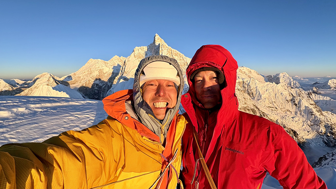 Hidesuke Taneishi et Daiki Yamamoto réalisent la première ascension du mont Pholesobi au Népal