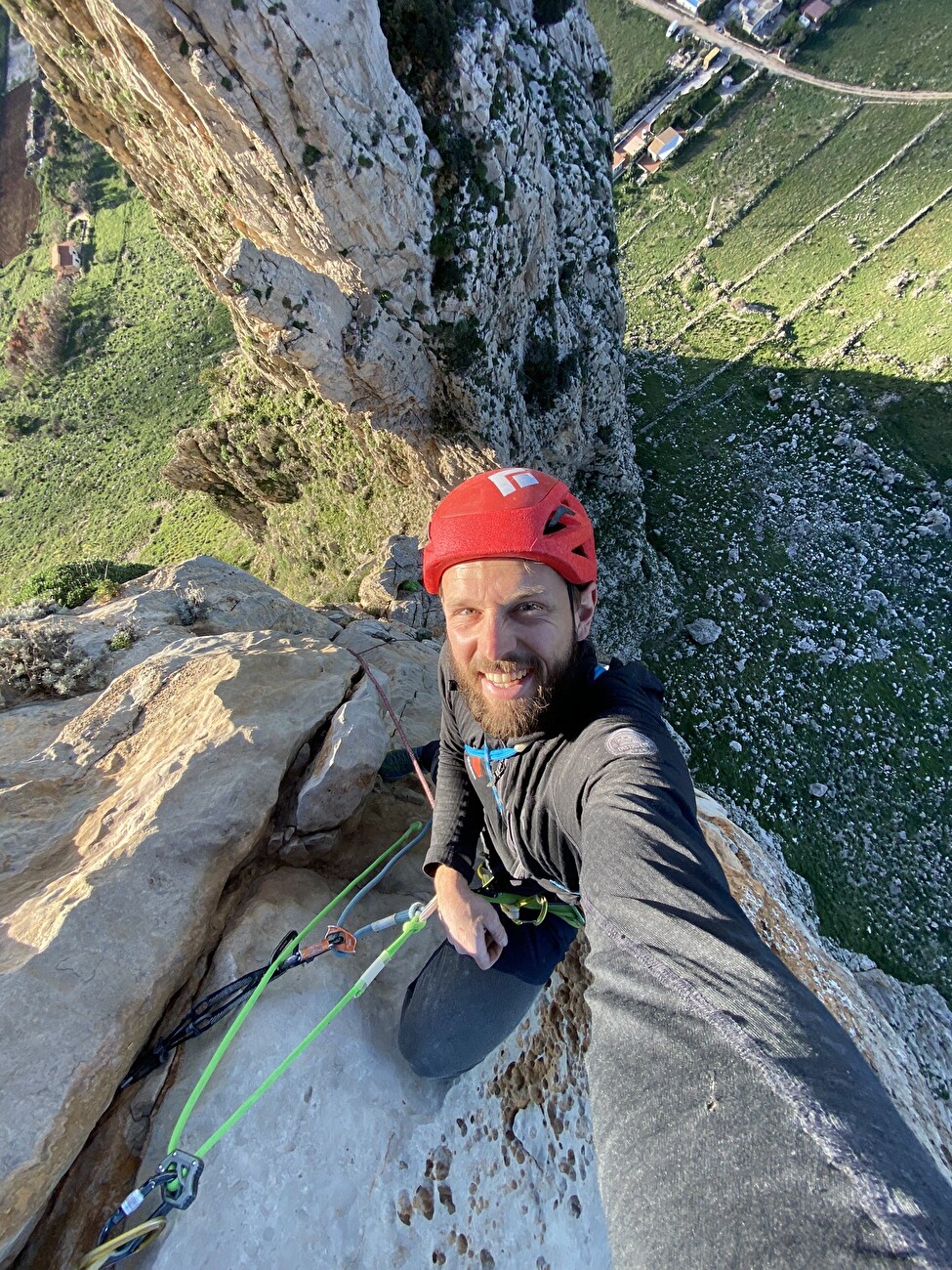 Monte Monaco, Sicile, Paweł Zieliński - Paweł Zieliński établissant le dernier terrain de 'Forza di Polacco' sur Monte Monaco, Sicile (11/2024)