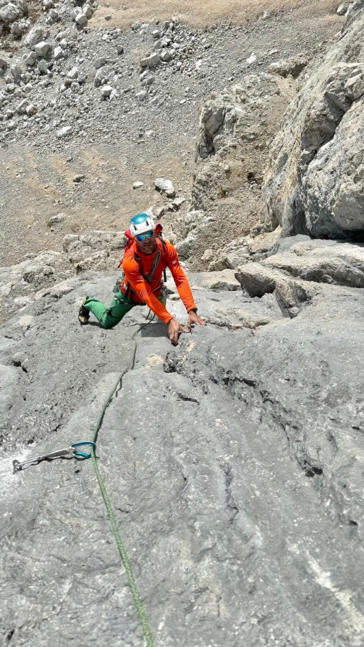 Piz Parom, Dolomites, Simon Kehrer, Hubert Eisendle - La première ascension de la 'Via dla Surité' au Piz Parom (Simon Kehrer, Hubert Eisendle 05/11/2024)