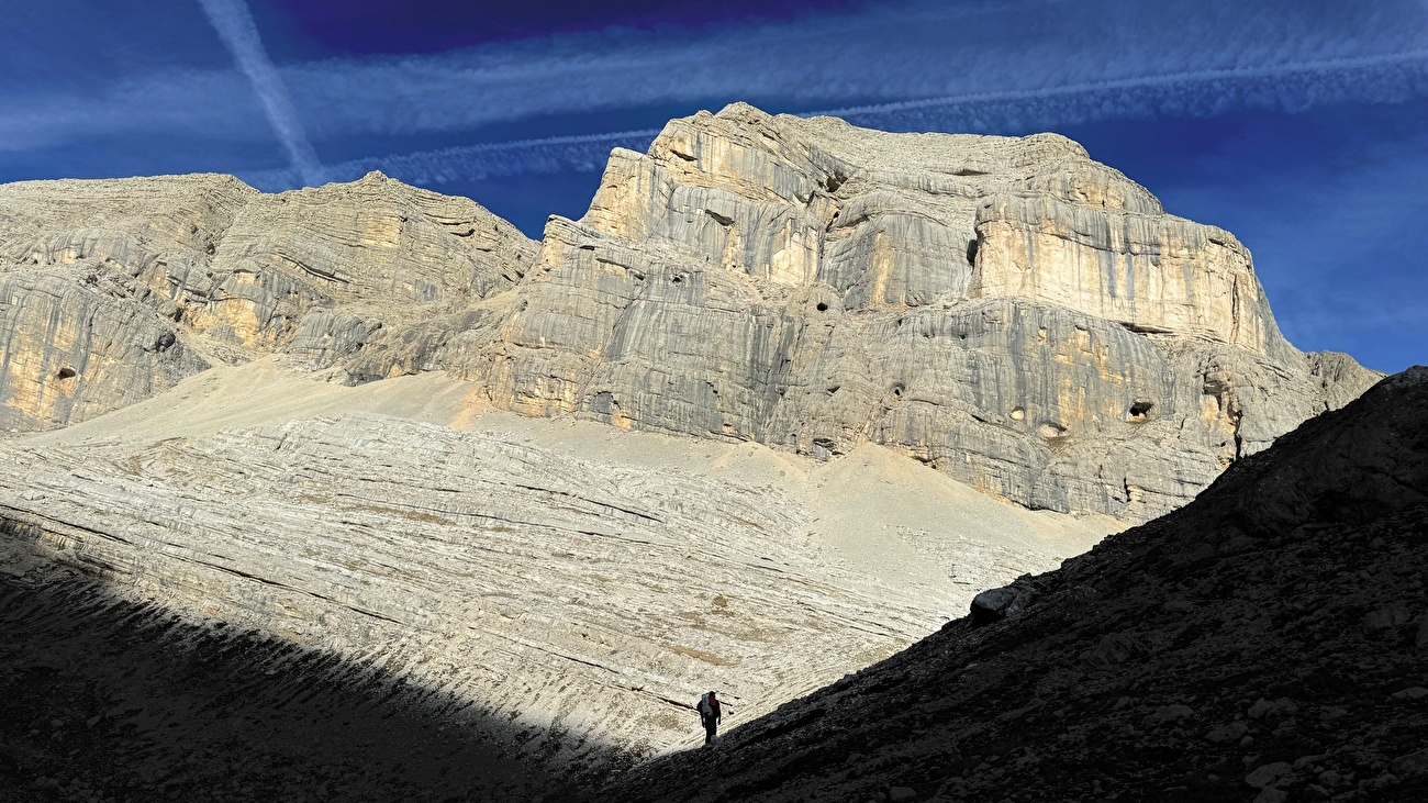 Piz Parom, Dolomites, Simon Kehrer, Hubert Eisendle - La première ascension de la 'Via dla Surité' au Piz Parom (Simon Kehrer, Hubert Eisendle 05/11/2024)