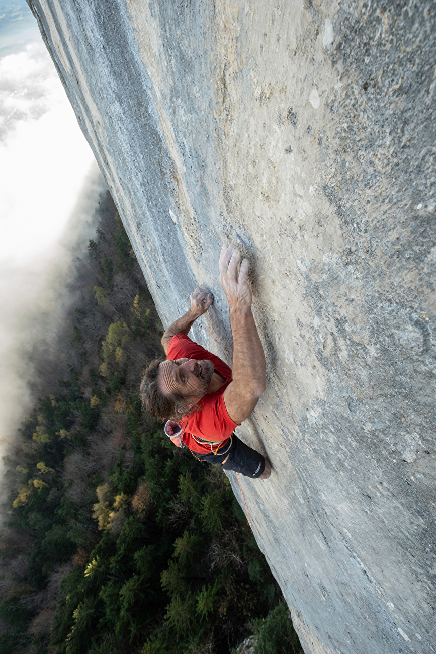 Le légendaire Alexander Huber libère 'Mythos' (8c+) à Barmsteine