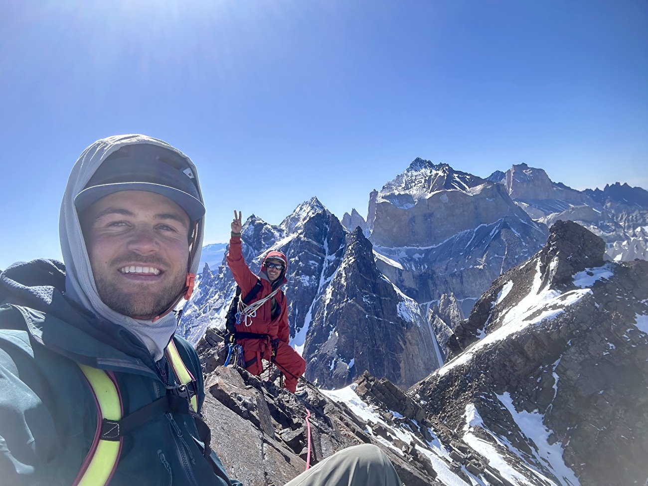 'Ultima Ronda' escaladé le Cerro Trono Blanco (Torres del Paine, Patagonie) par Sebastian Pelletti, Hernan Rodriguez