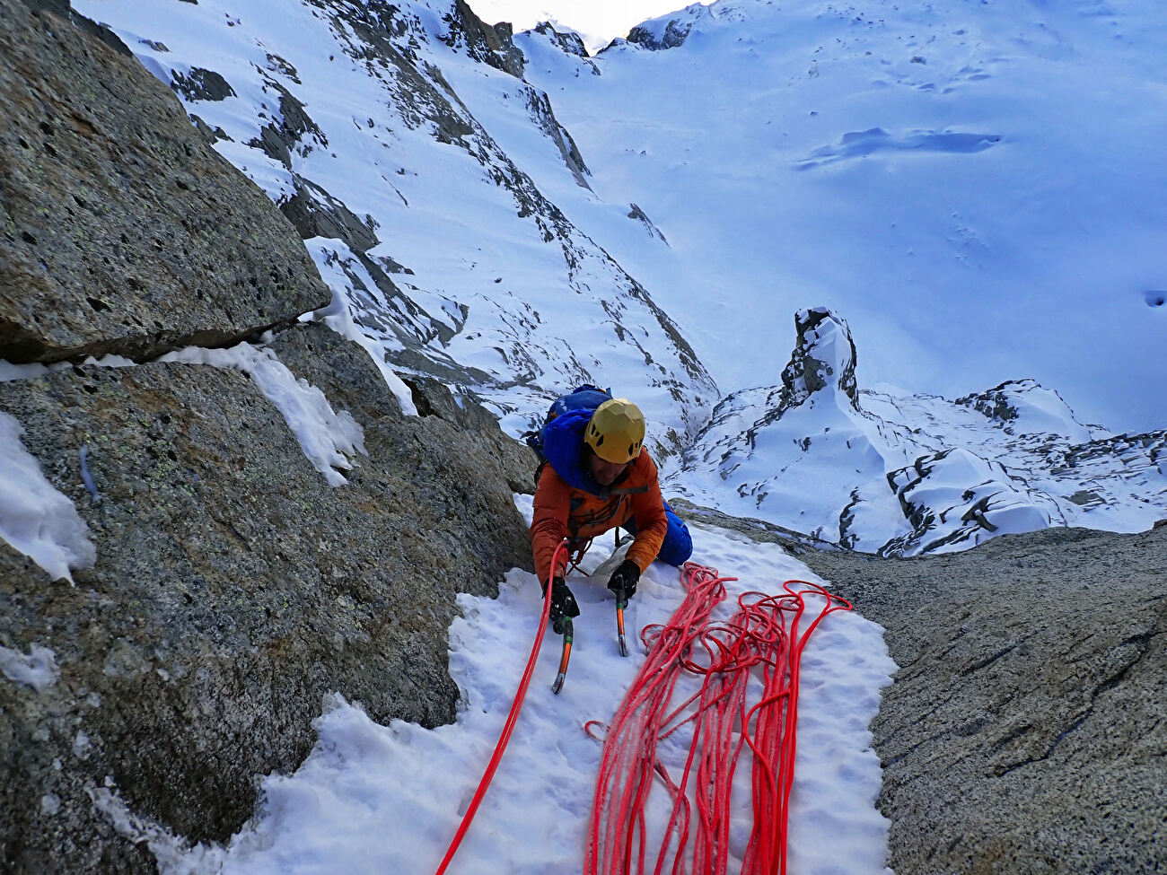 Cima Busazzza, Presanella, Emanuele Andreozzi, Stefano Falezza - La première ascension de `` un état de transe 'sur la face nord de Cima Busazza (Emanuele Andreozzi, Stefano Falezza 05/02/2025)