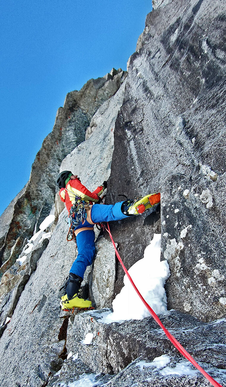 Cima Busazzza, Presanella, Emanuele Andreozzi, Stefano Falezza - La première ascension de `` un état de transe 'sur la face nord de Cima Busazza (Emanuele Andreozzi, Stefano Falezza 05/02/2025)