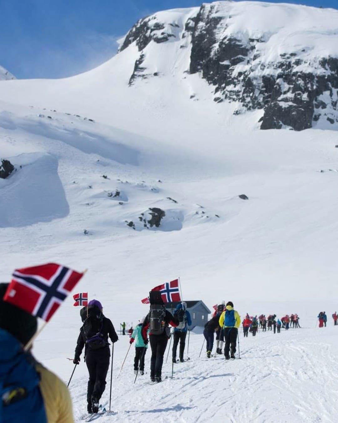 Les Norvégiens se dirigent vers la neige pour la journée nationale